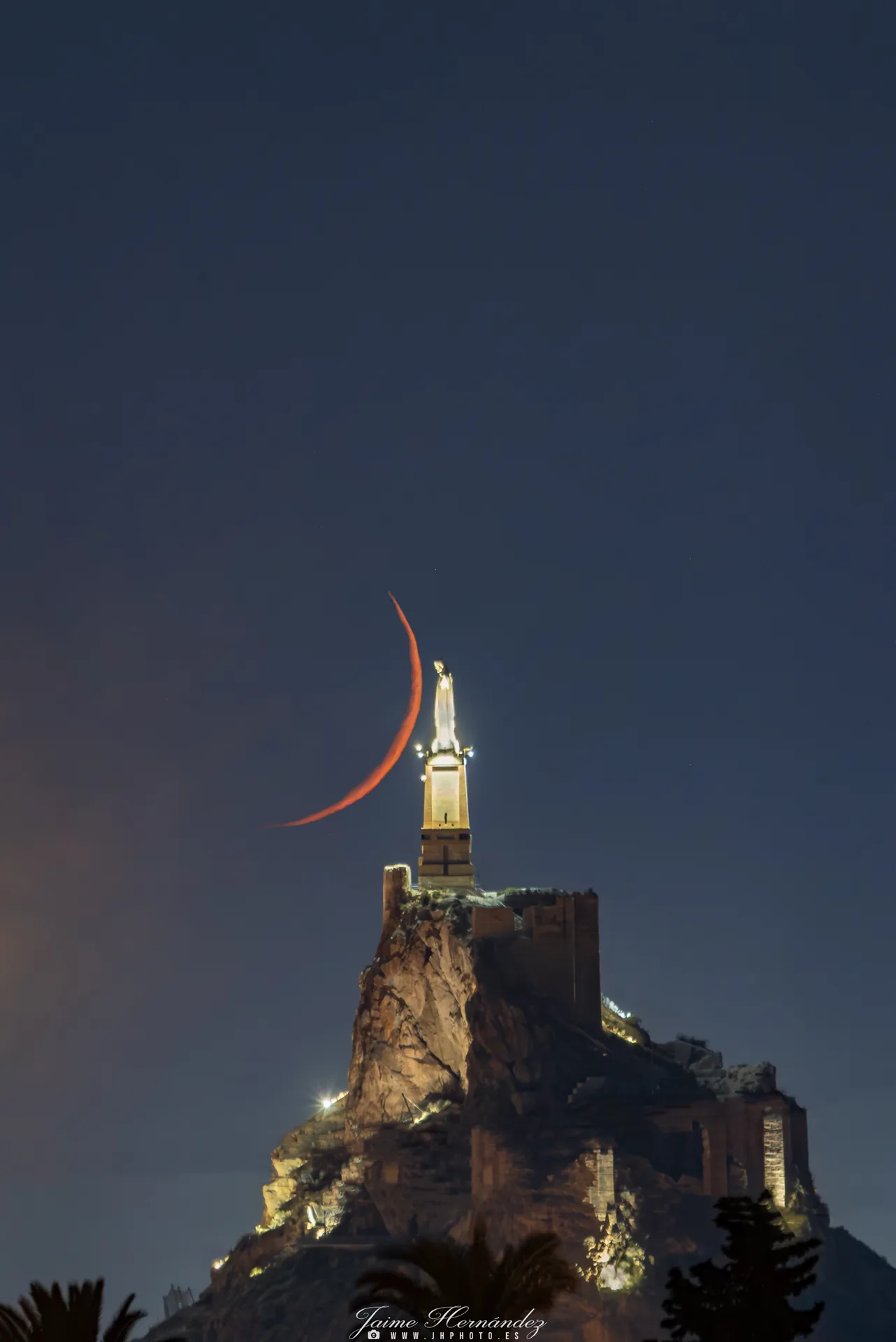La luna roza Monteagudo · Cristo de Monteagudo, Murcia, Región de Murcia
