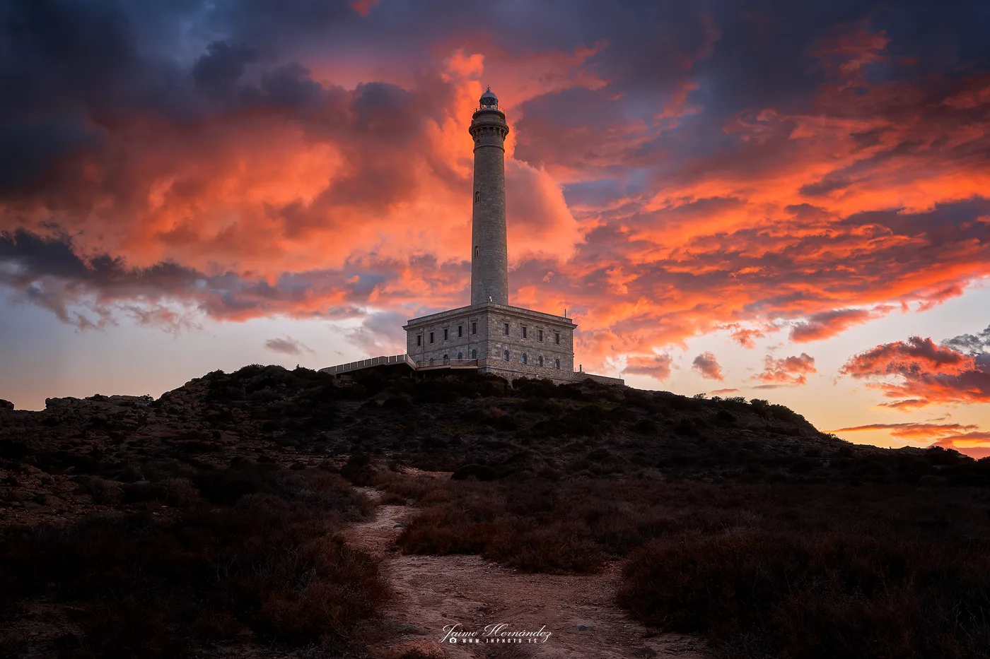 El cielo arde en Cabo de Palos · Faro de Cabo de Palos, Región de Murcia